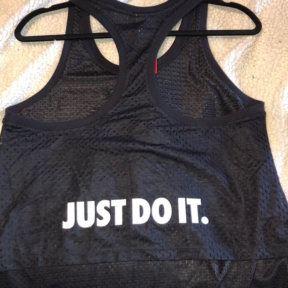 NIKE Women’s Workout Jersey Tank Top - Picture 2 of 4
